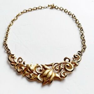 1980s Gold Tone Thistle Choker Necklace